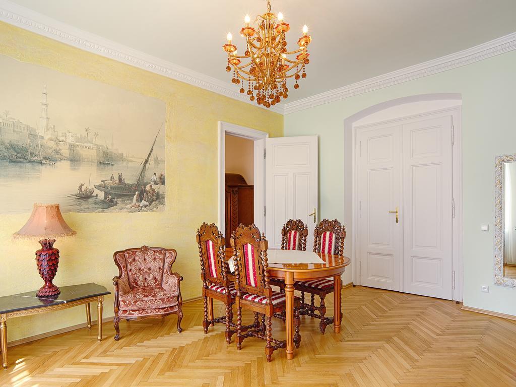 Lyra Apartments Karlsbad Rum bild