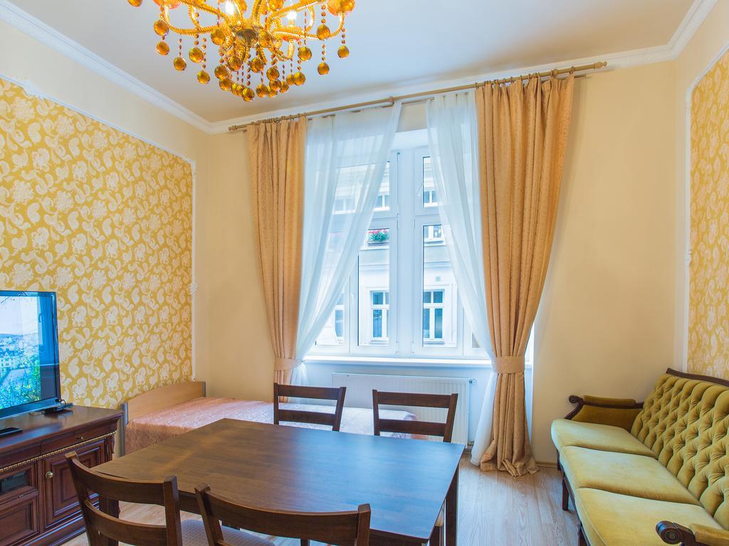 Lyra Apartments Karlsbad Rum bild