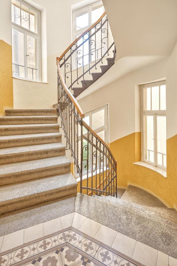 Lyra Apartments Karlsbad Exteriör bild